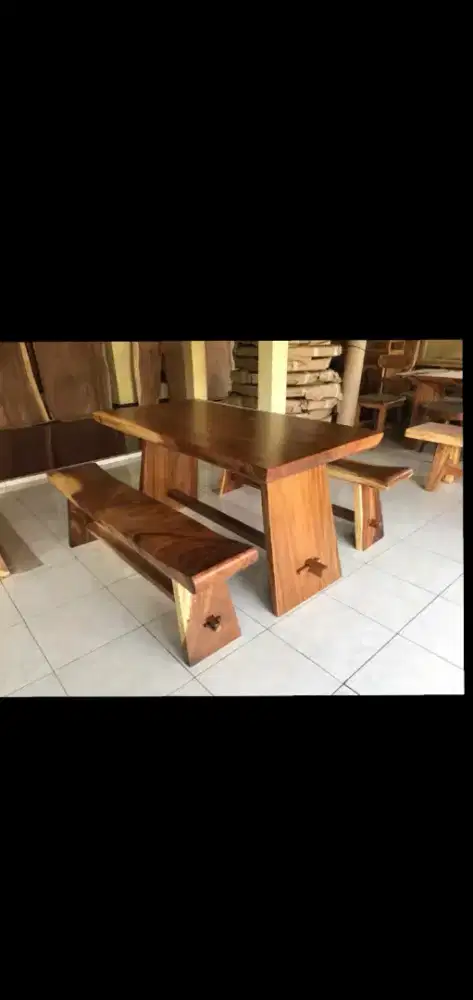 Meja kayu trembesi