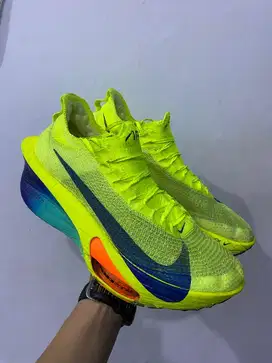 Nike Alphafly 3 size 44.5 atau 28.5cm lengkap Box