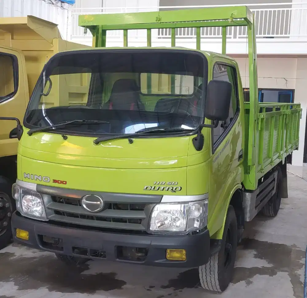 Dutro 4 ban 110 SD Long asli H power steering 2013