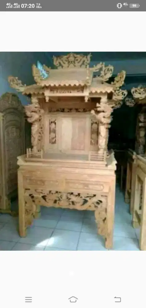 Meja altar persembahan ukir kayu jati