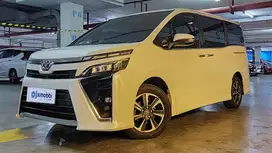 2018 TDP 14JT Toyota Voxy 2.0 Bensin-AT Putih