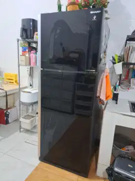 Kukas Sharp inverter 2 pintu