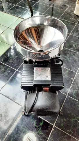 Mesin Giling Tepung (Grinder)