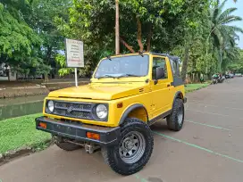 Suzuki Jimmy Sierra 
Convert from Katana Th 2005