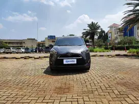 2017 TDP 8,JT Toyota Sienta 1.5 V Bensin-AT Abu