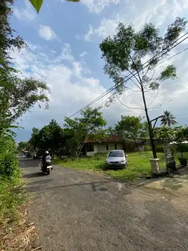 Turun Harga! 5 Menit Ke UII Dijual Tanah Hook Tepi Aspal Siap AJB
