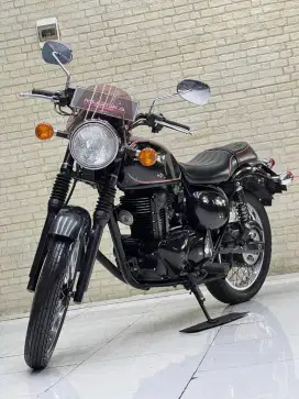 Estrella W 250 2017