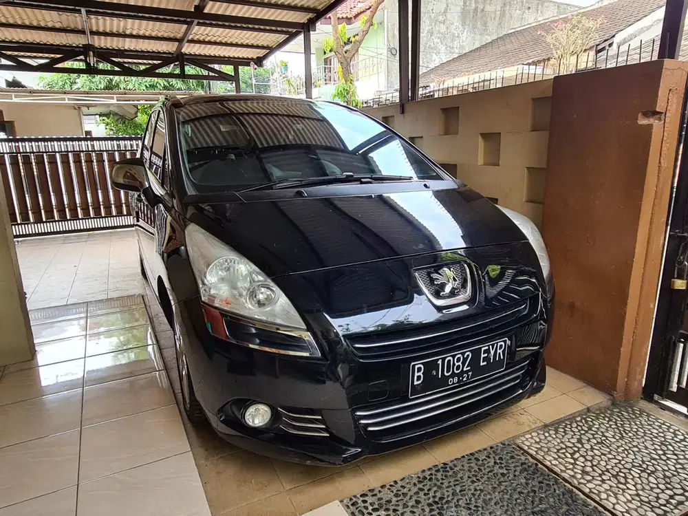 Peugeot 5008 2012 Bensin