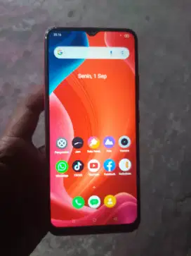Realme C12,Ram 3/32,android 11,hp saja kondisi normal ori.