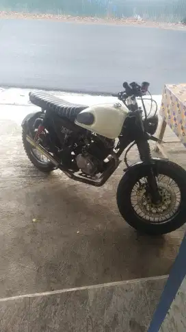 Motor costum mesin tiger