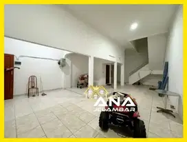 ANA RUMAH KONDISI BAGUS UK 6X15M JELAMBAR