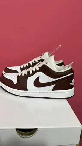 Nike WMNS Air Jordan 1 Low Burgundy White