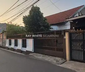 Rumah Di Jl Kelurahan, Duren Sawit Area Bagus untuk hunian dan bisnis