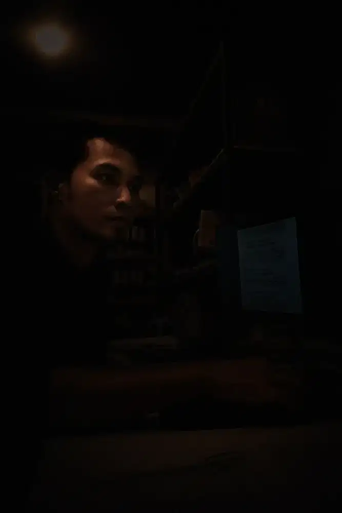 Freelance dari jam 7 malam