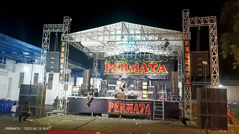 Hiburan musik dangdut , orkes dan electone