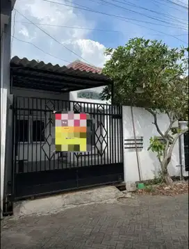 RUMAH DI PERUM DEMPEL BARU PEDURUNGAN SEMARANG