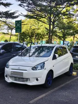 Mitsubishi Mirage 2012 matik km low putih