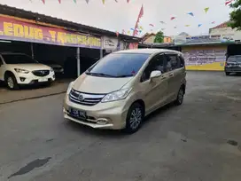 KREDIT DP 3 JT HONDA FREED E PSD 1.5 MATIC 2013