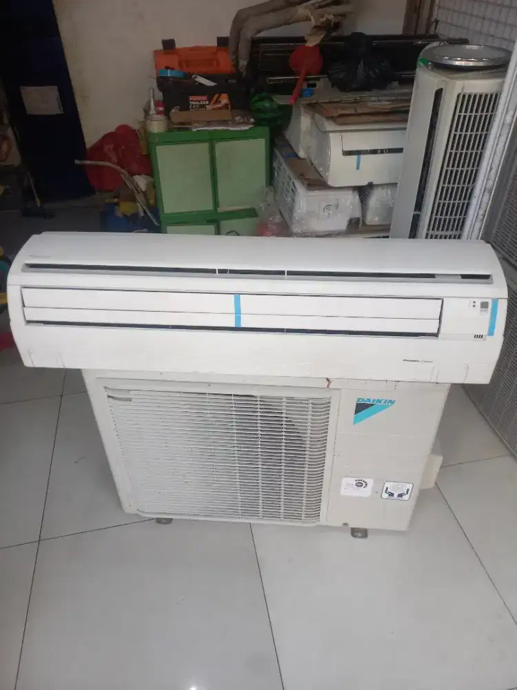 Jual ac 2pk daikin thailn bkas copotn msih ori smua frion ful