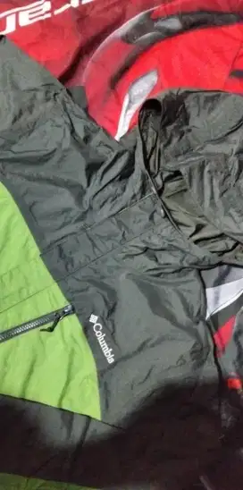 Jaket outdoor Colombia size XL