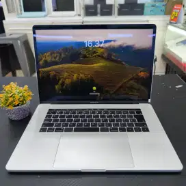 Macbook Pro 15 2018 Silver Ci7/Ram 16GB/SSD 256GB/ CC 244