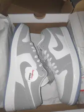 Nike air jordan 1 low white wolf grey BNIB 100% authentic