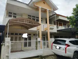 RUMAH MEWAH DI KOMPLEK ERAMAS 2000 PONDOK KOPI