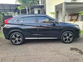 Mitsubishi Eclipse Cross 1.5 Ultimate AT tahun 2020 warna Hitam