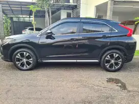 Mitsubishi Eclipse Cross 1.5 Ultimate AT tahun 2020 warna Hitam