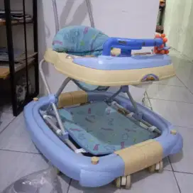 Baby Walker bisa ayunan masih mulus
