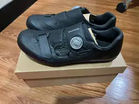 Sepatu Shimano RC5 Dynalast