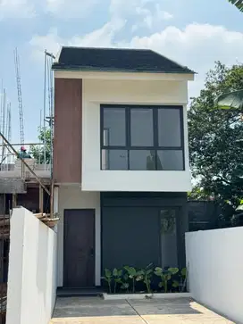 Good Value! Rumah Besar dengan Open Space di Jatiasih