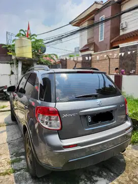Suzuki SX4 X-Over 2008 Automatic Pribadi Istimewa