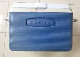 Cooler ice box RUBBERMAID