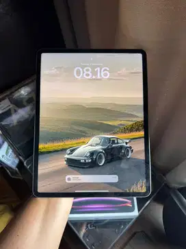 ipad pro 12.9 gen 6 M2 256gb wifi only