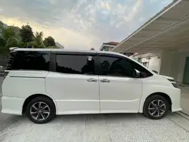 Toyota Voxy 2021 Bensin