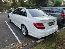 Mercedes-Benz C300 2012 Bensin