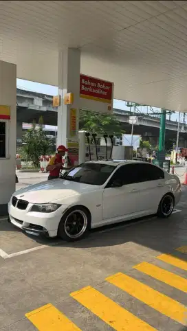BMW E90 325i 2010
