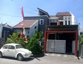 JUAL MURAH, Rumah Cantik Gayungsari Dekat AYani Masjid Al Akbar