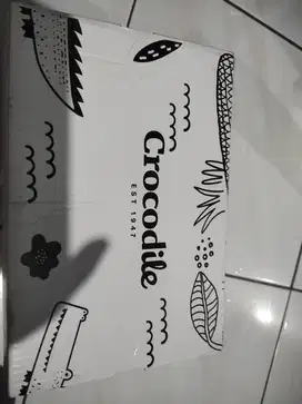 Sepatu anak crocodile