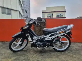 Yamaha F1ZR poswan