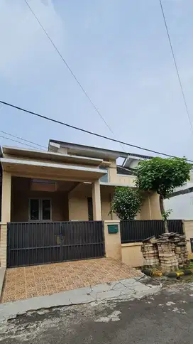 Rumah di Kemang golf Kemang Pratama Bekasi