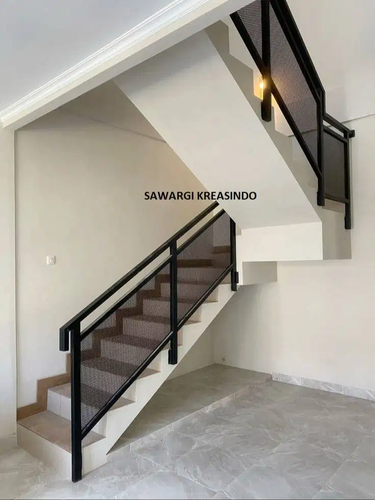 Terima Pasang railing balkon dan tangga minimalis | sawargi kreasindo