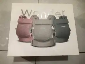 Mooimom Wonder Carrier / Gendongan M Shape