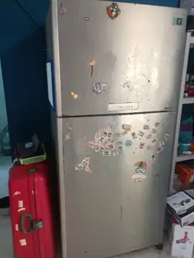 Kulkas 2 pintu Sharp