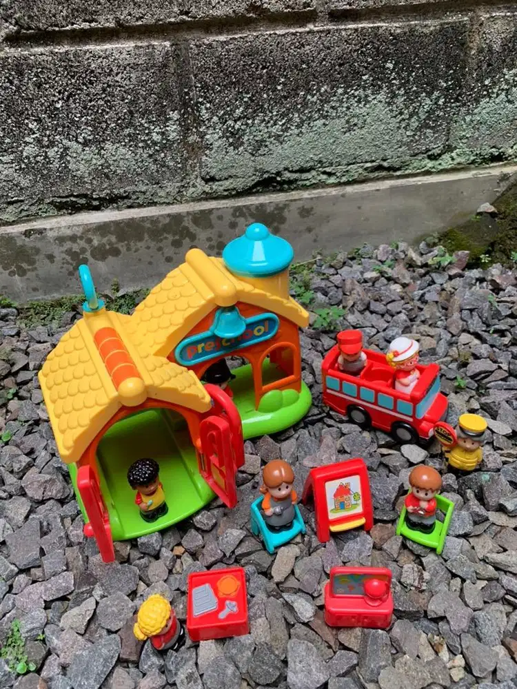 ELC Happy land School and bus