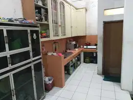 RUMAH POSISI HOEK DI PHARMINDO HITUNG TANAH