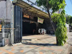 DISEWAKAN   Tempat usaha bengkel/cuci dan salon mobil masih aktif