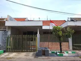 Rumah Tenggilis Utara