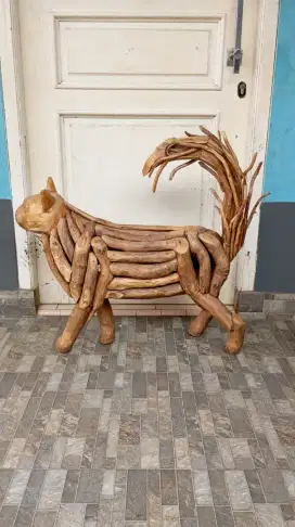 Patung Kucing Rustic Kayu Jati